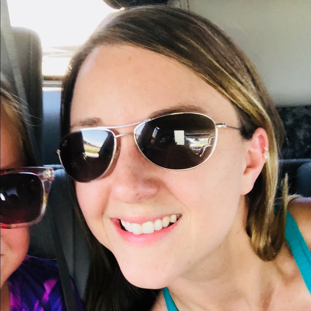 Meet your Posher, Jessica